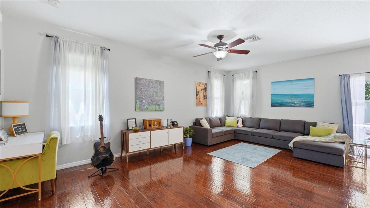 Listing Photo 9