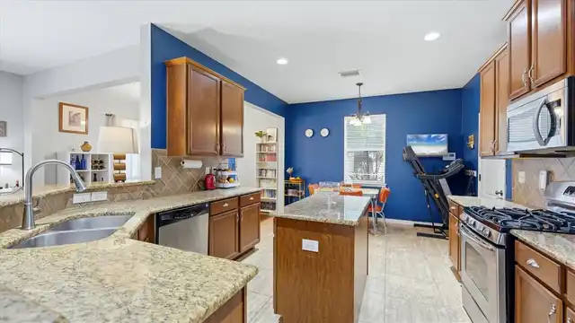 Listing Photo 14