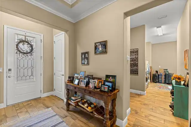 Listing Photo 9
