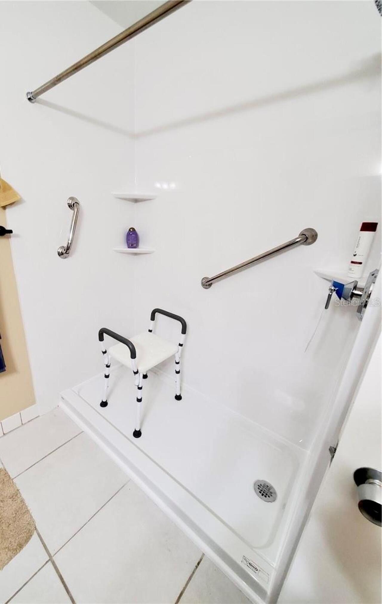 Listing Photo 10