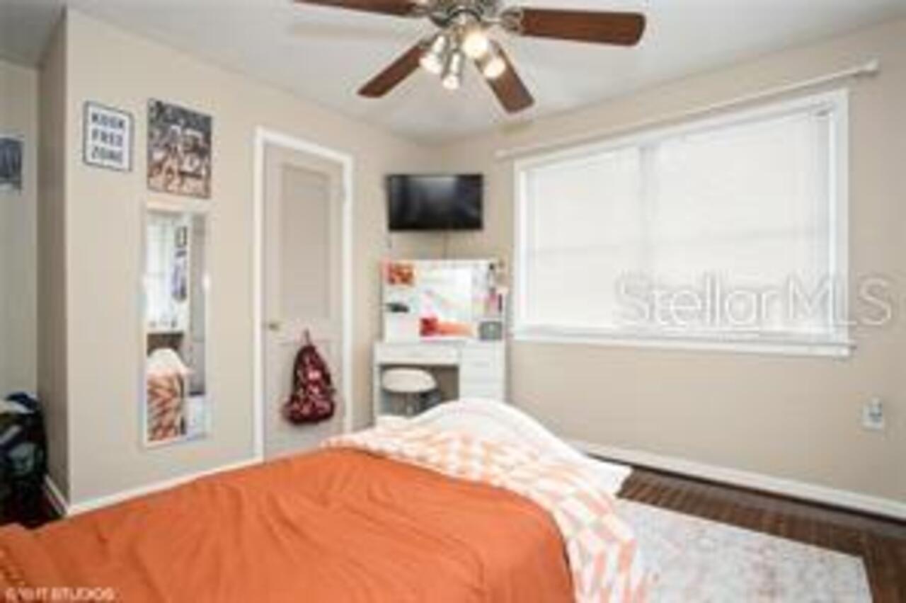 Listing Photo 11