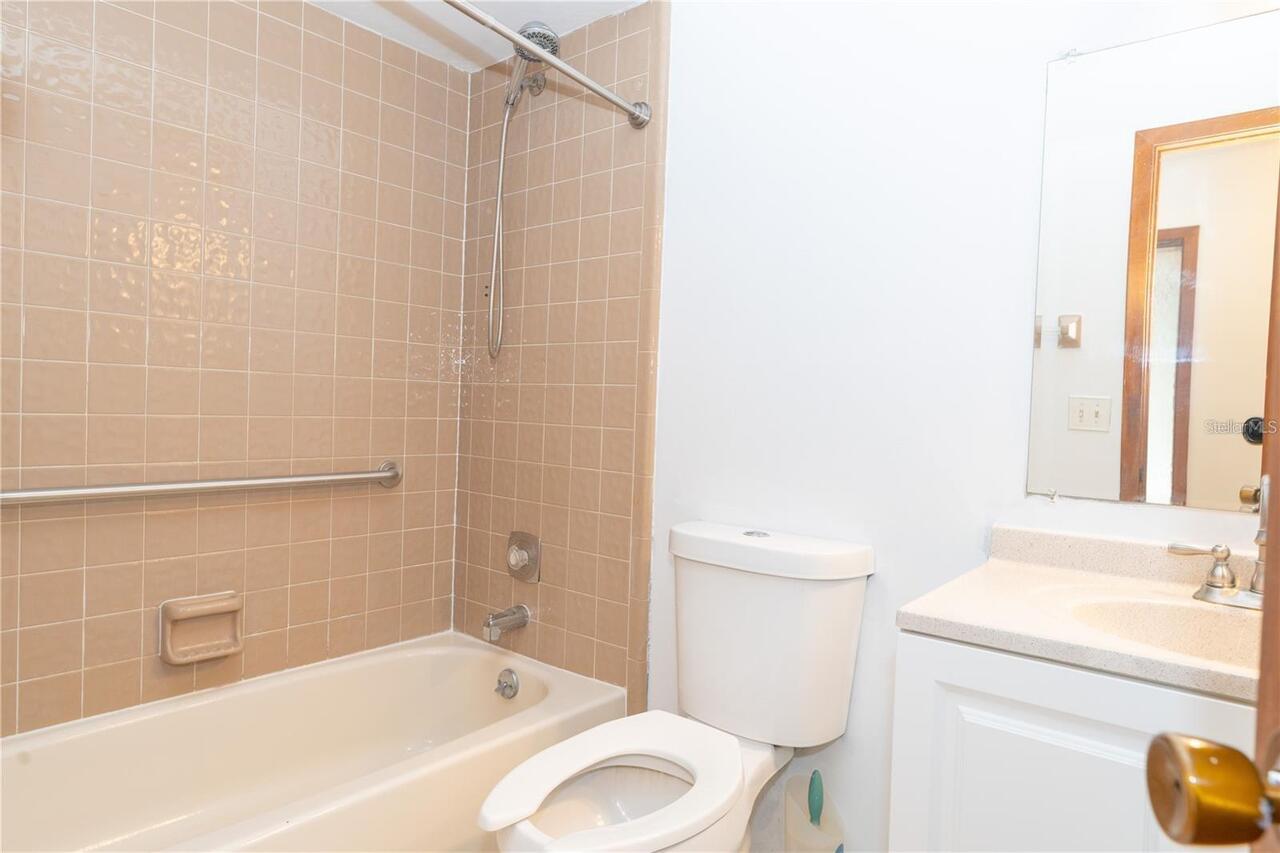Listing Photo 6