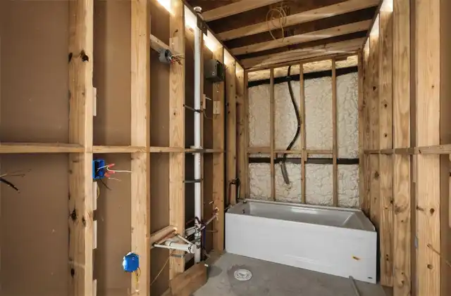 Listing Photo 16