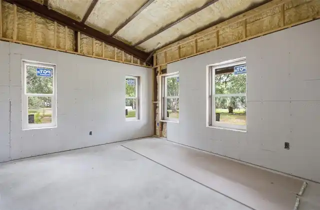 Listing Photo 18