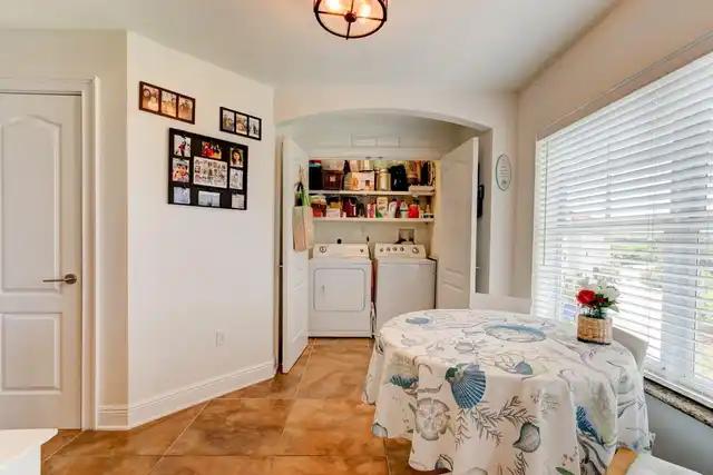 Listing Photo 9