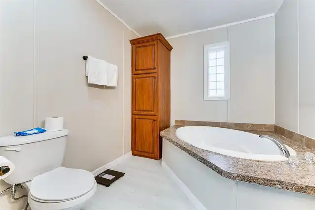 Listing Photo 10