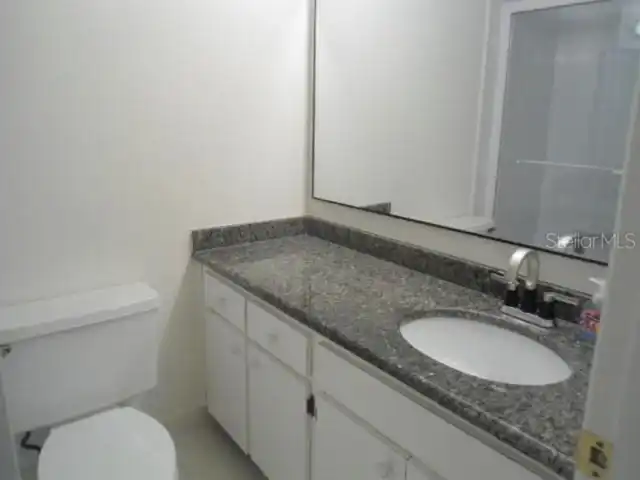 Listing Photo 10