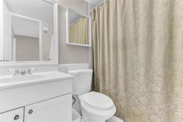 Listing Photo 12