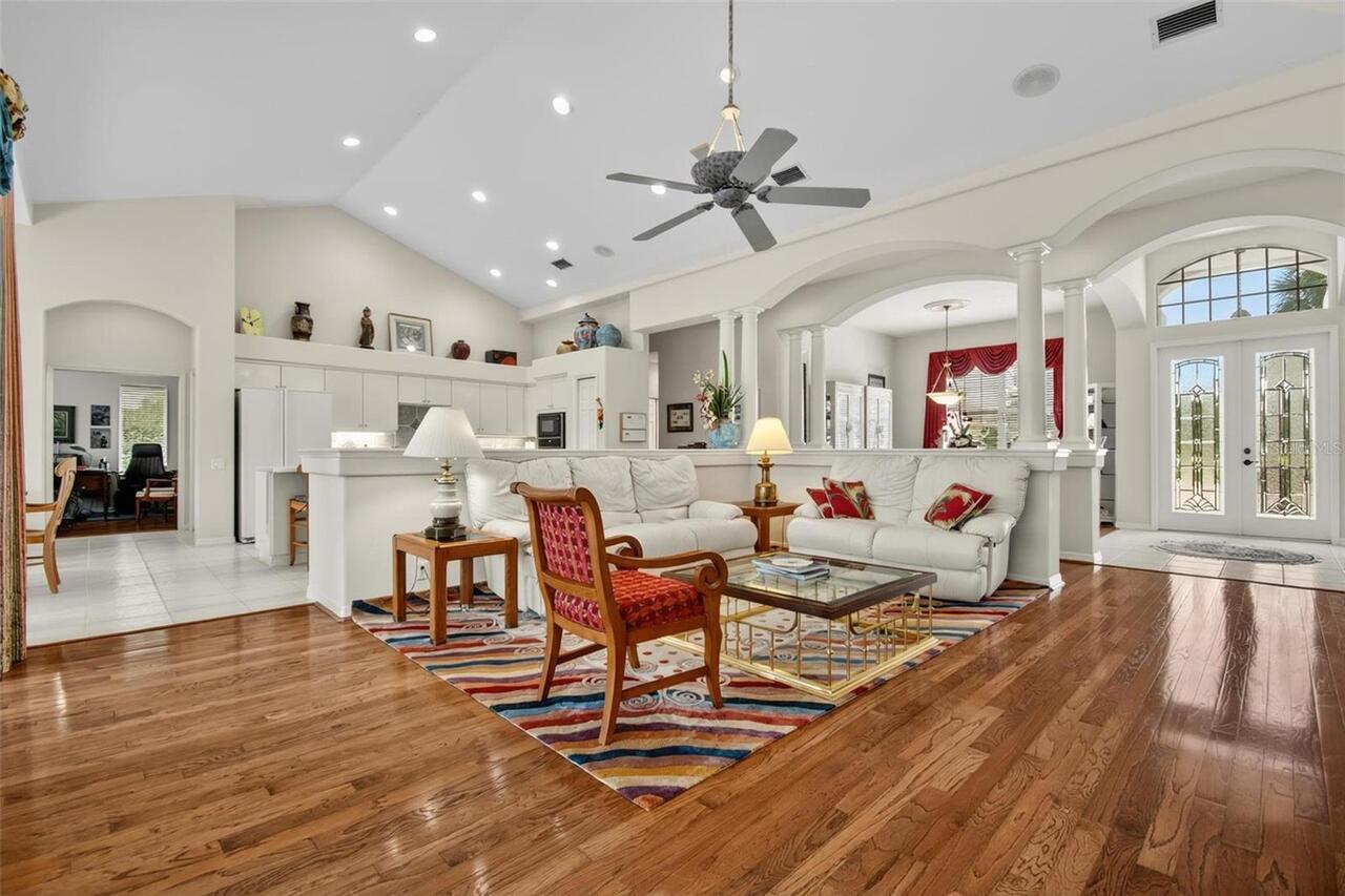 Listing Photo 12