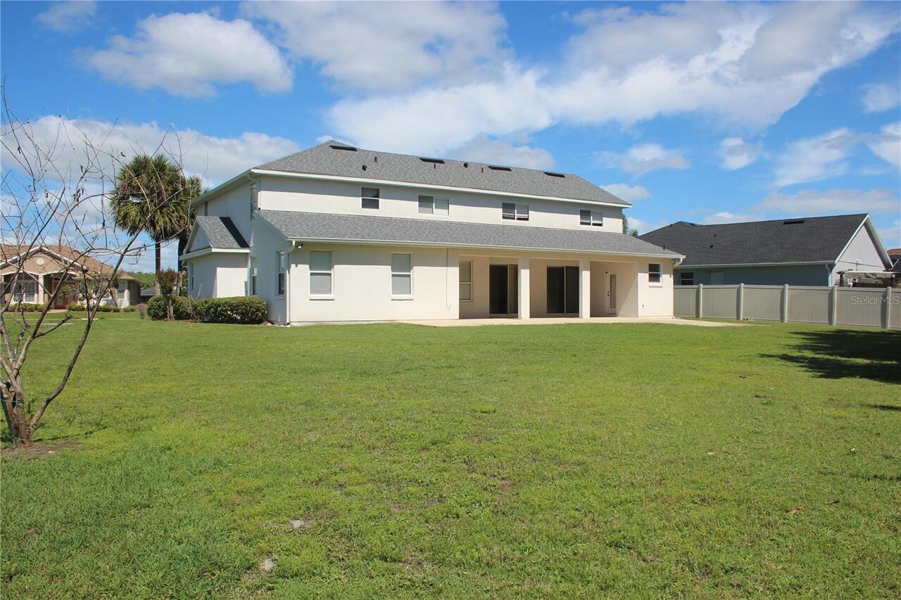 Listing Photo 12
