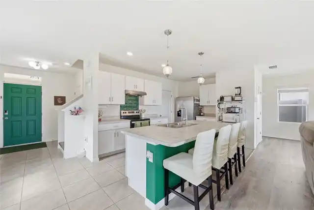 Listing Photo 15