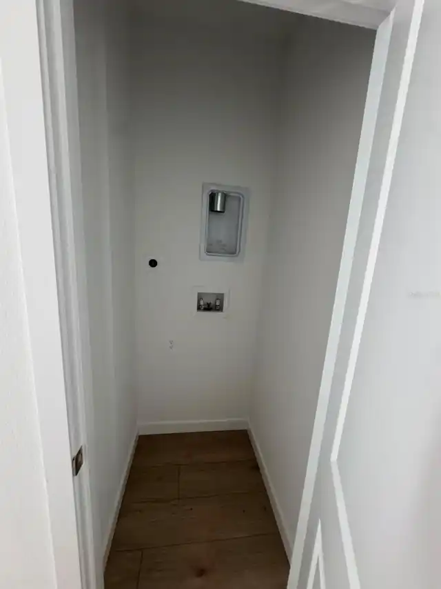 Listing Photo 10