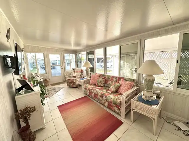 Listing Photo 6