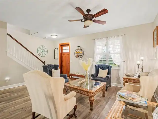 Listing Photo 6