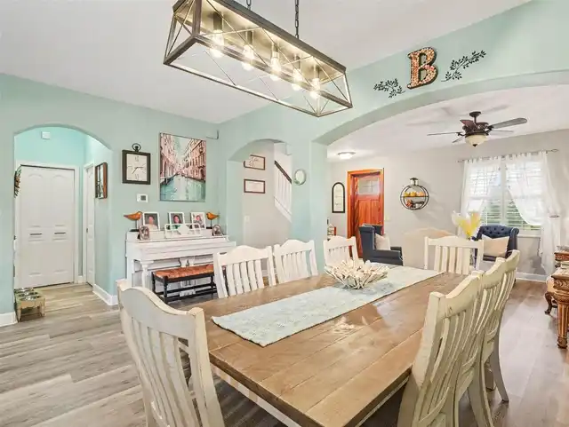 Listing Photo 11