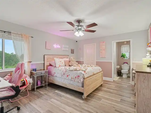 Listing Photo 16