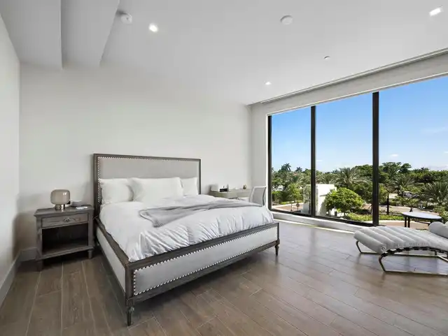 Listing Photo 18