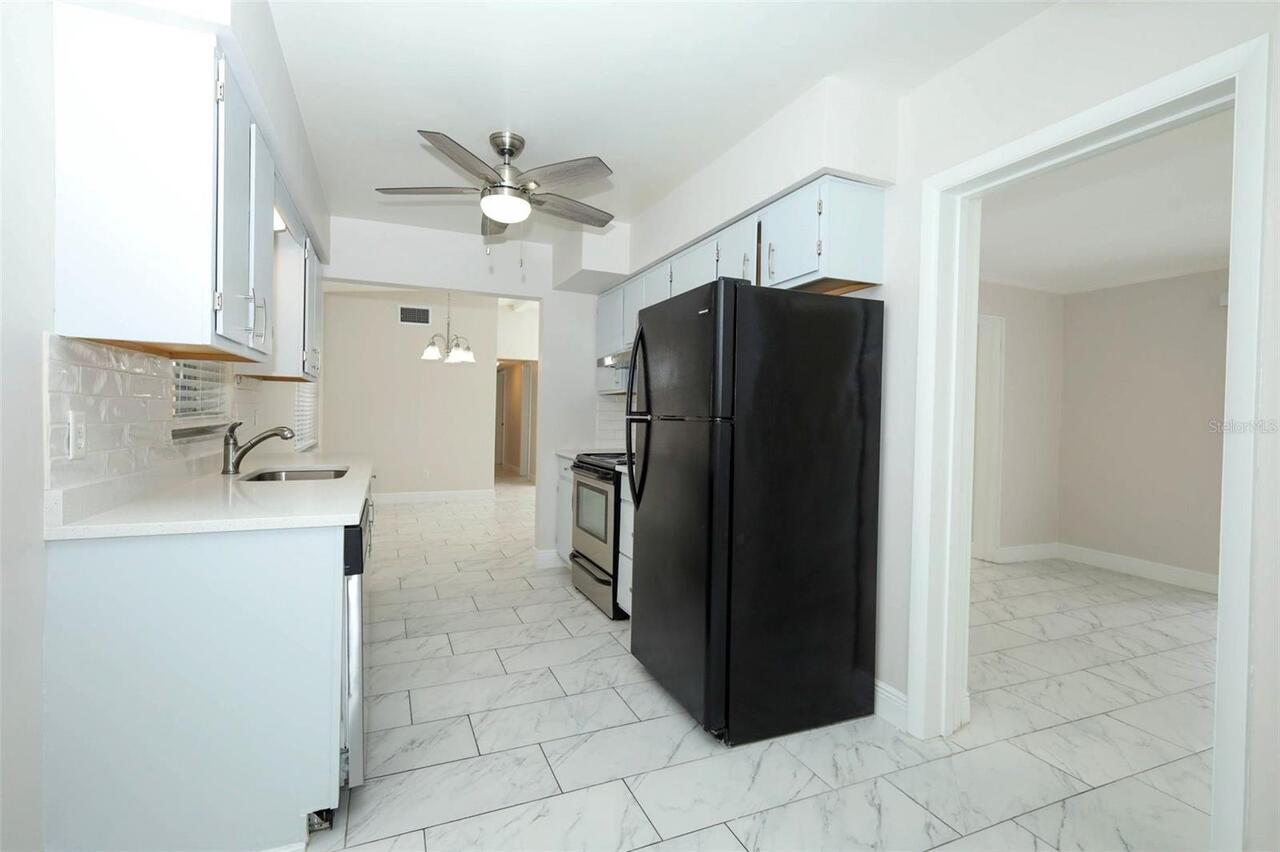 Listing Photo 8