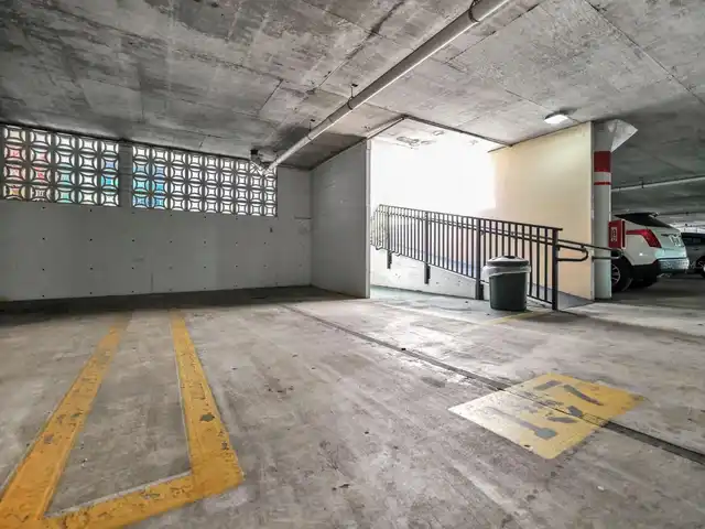 Listing Photo 8