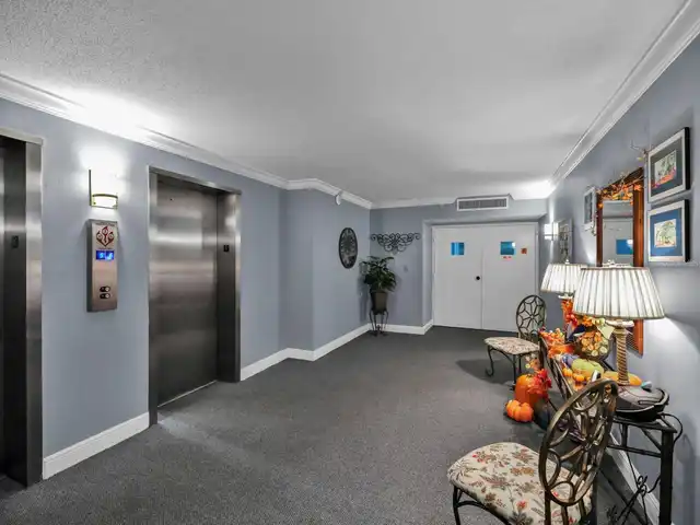 Listing Photo 12