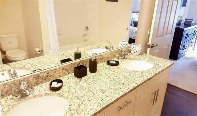 Listing Photo 9