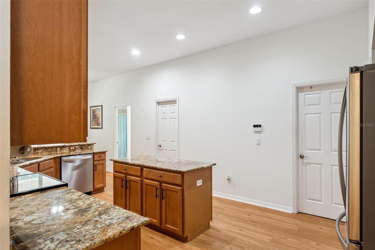 Listing Photo 16