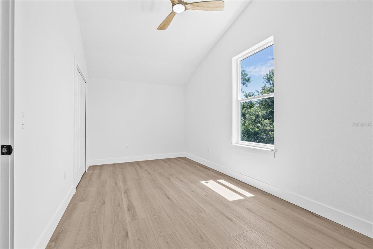 Listing Photo 34
