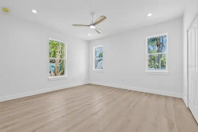 Listing Photo 23
