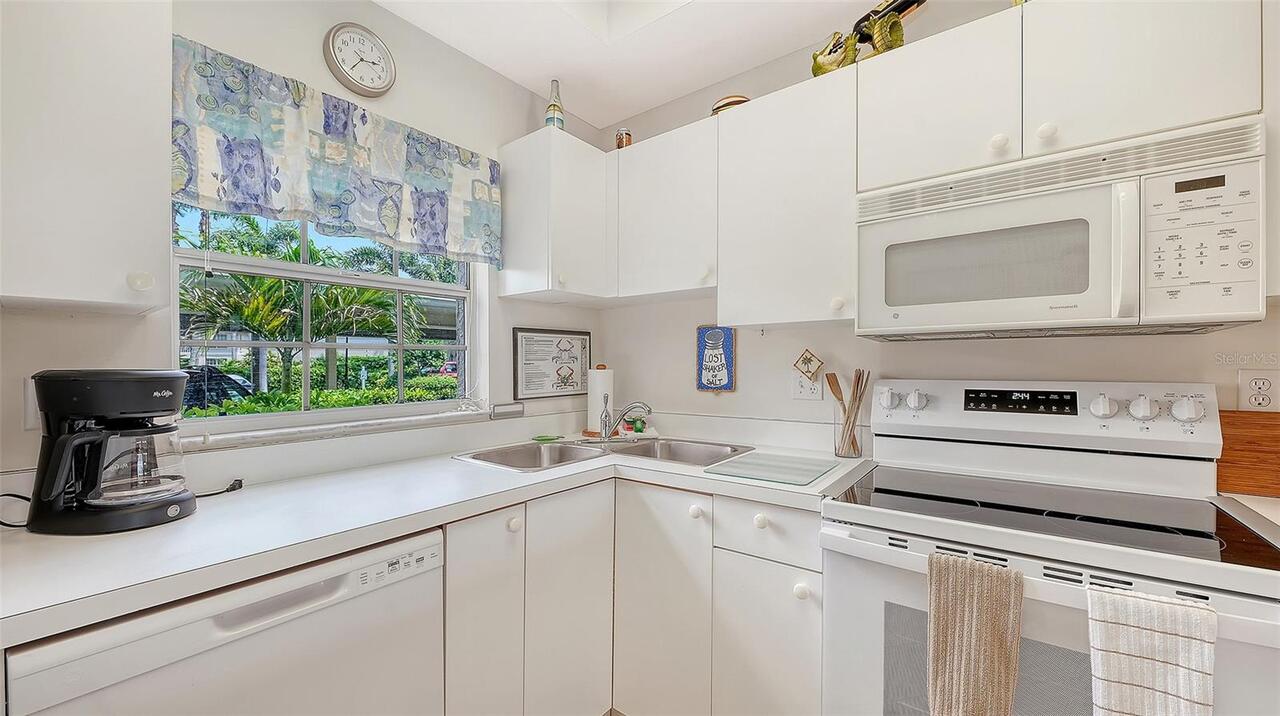 Listing Photo 14