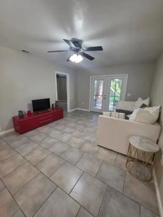 Listing Photo 7