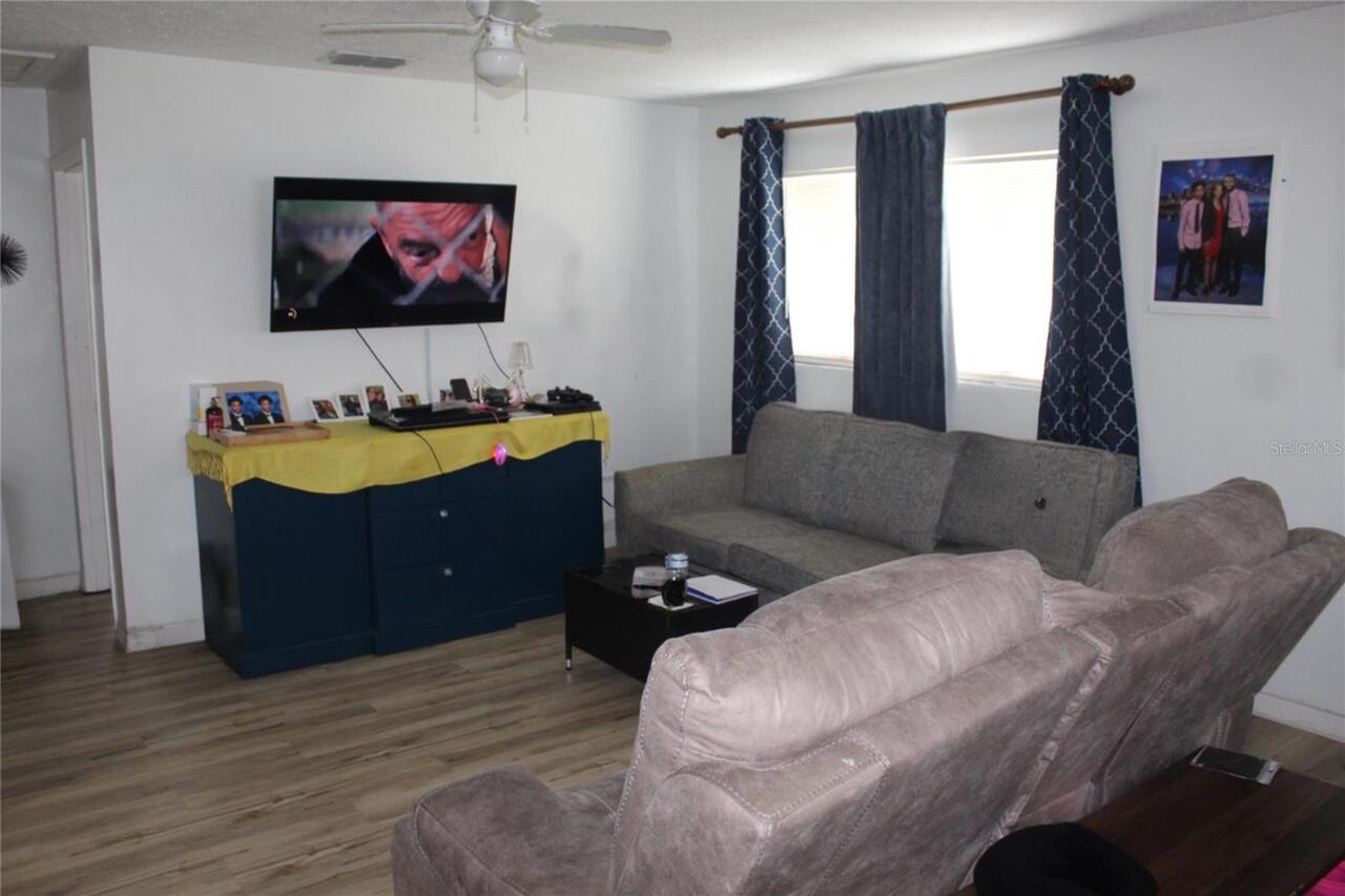 Listing Photo 8