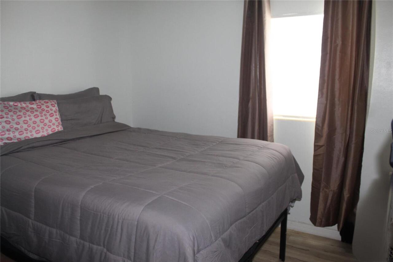 Listing Photo 12