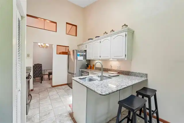 Listing Photo 12