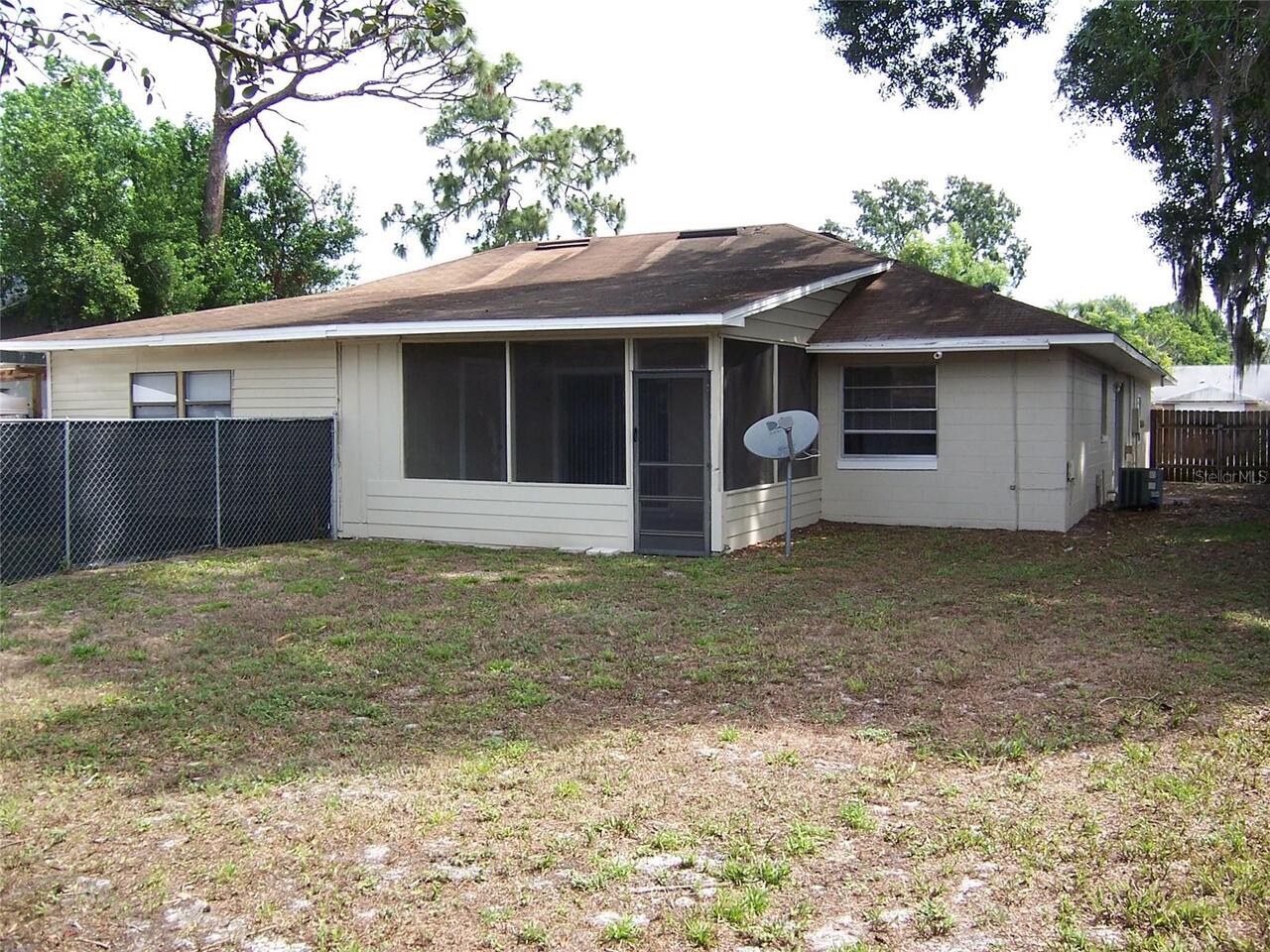 Listing Photo 10