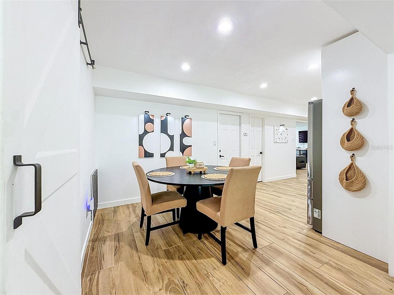 Listing Photo 11