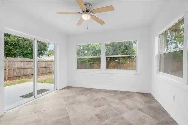 Listing Photo 12
