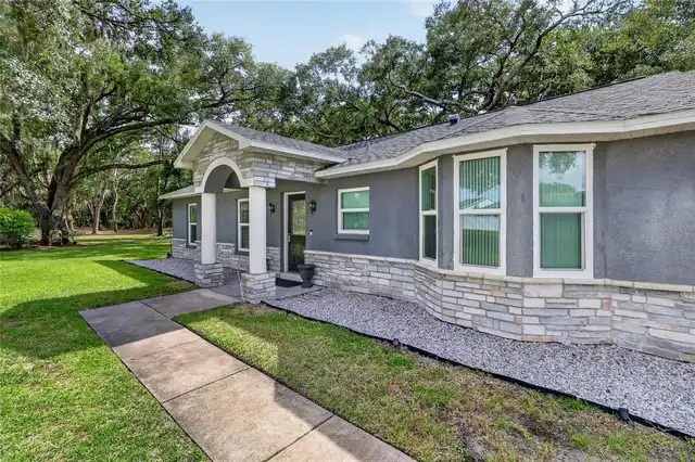 Listing Photo 9