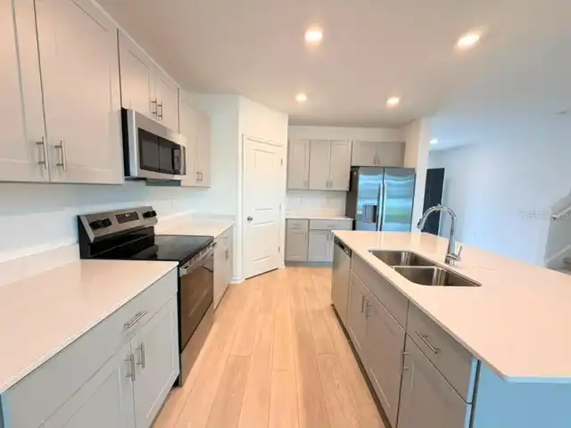 Listing Photo 7