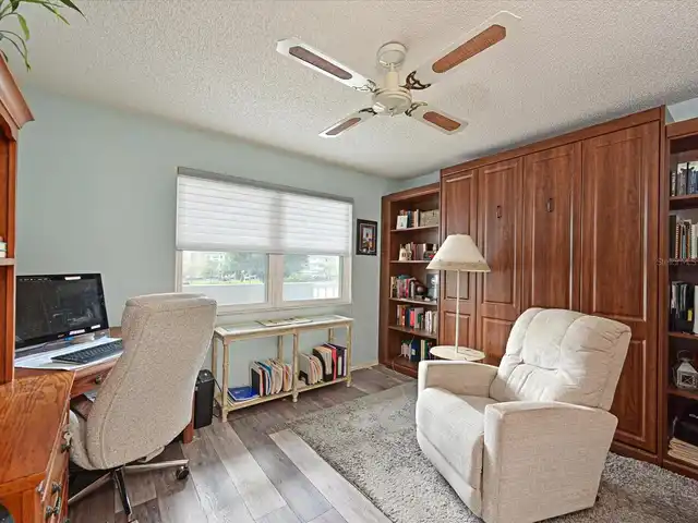 Listing Photo 12