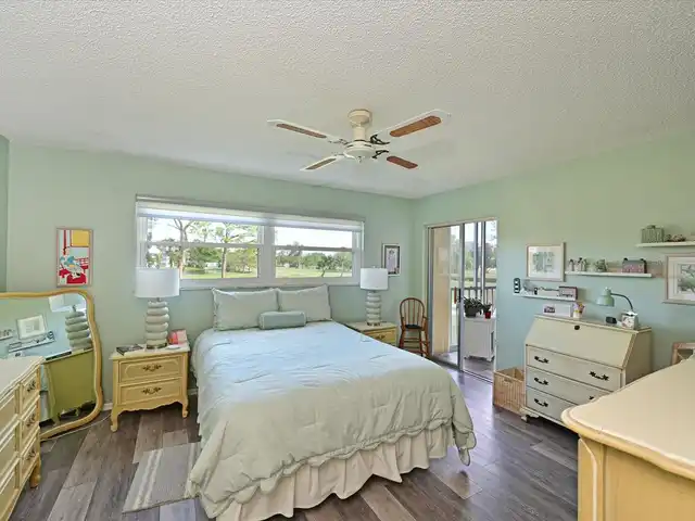 Listing Photo 14