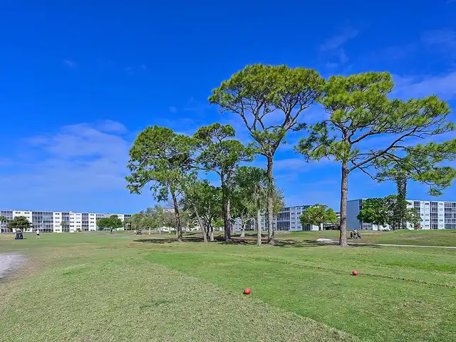 Listing Photo 33
