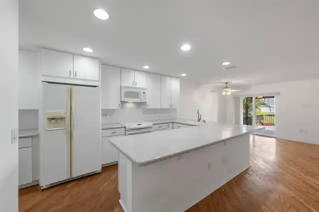 Listing Photo 15