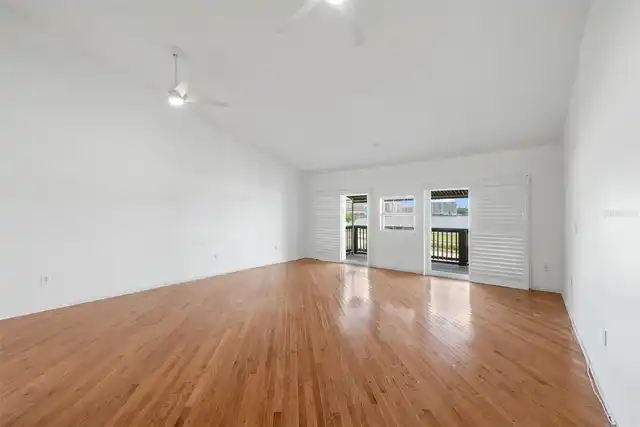 Listing Photo 23
