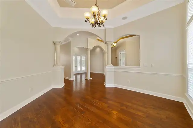 Listing Photo 8