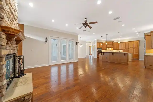 Listing Photo 15