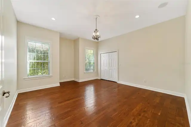 Listing Photo 28