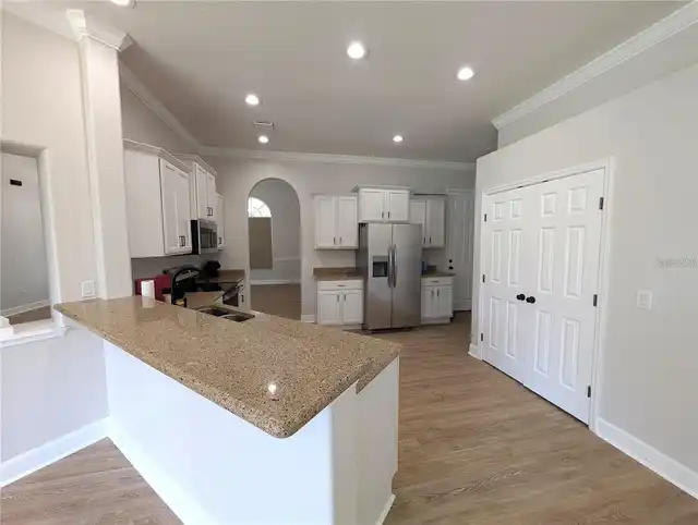 Listing Photo 6