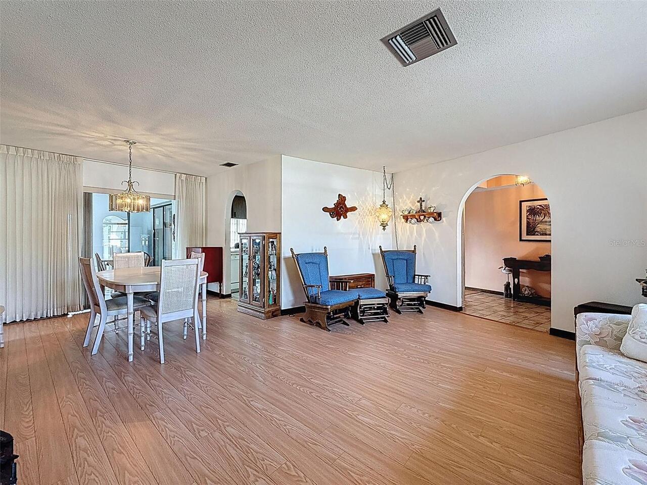 Listing Photo 13
