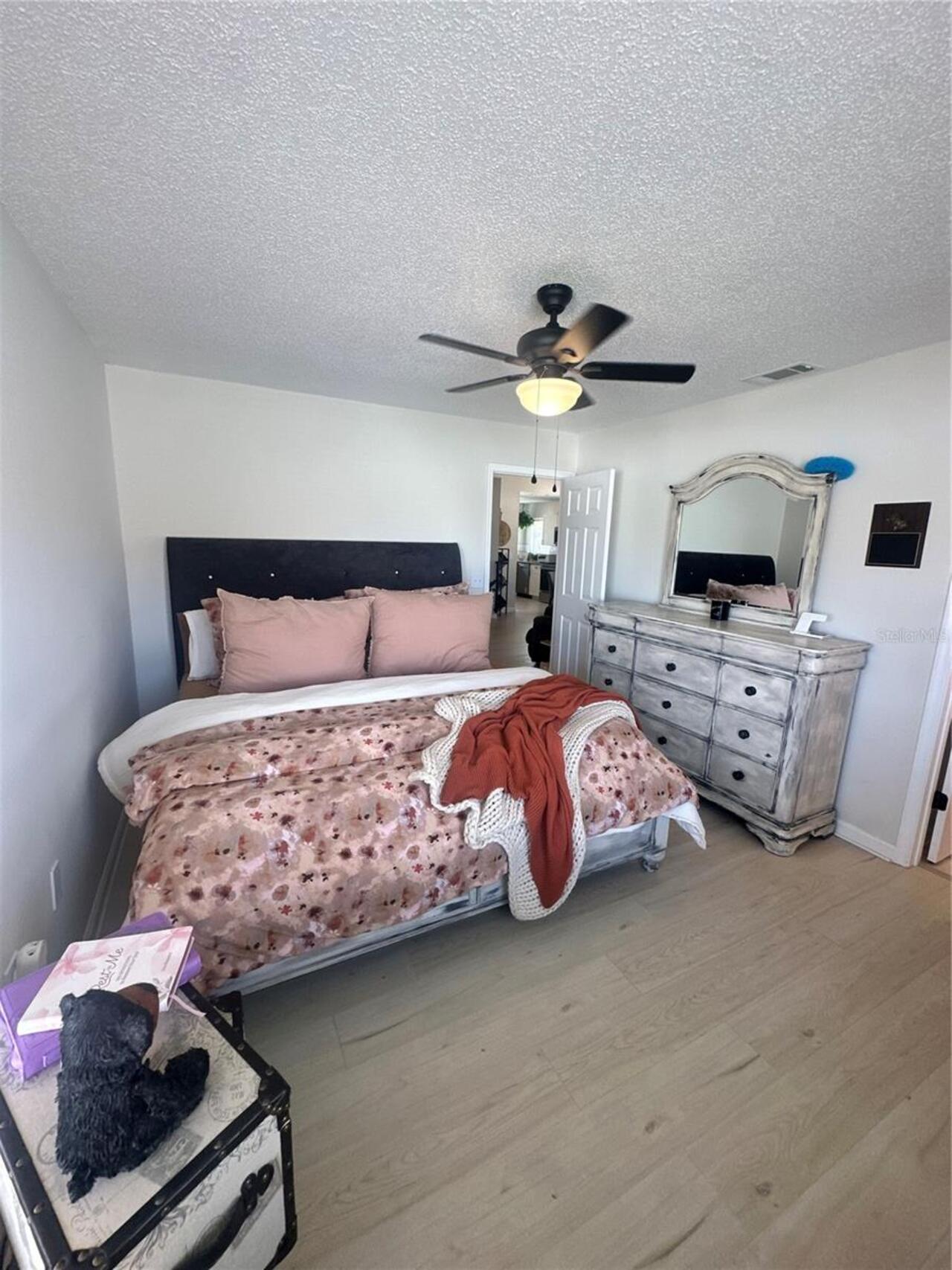 Listing Photo 16