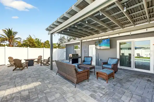 Listing Photo 10